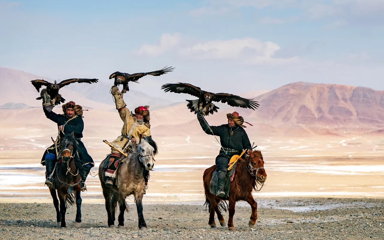 Eagle hunters of Mongolia | Premium Travel Mongolia