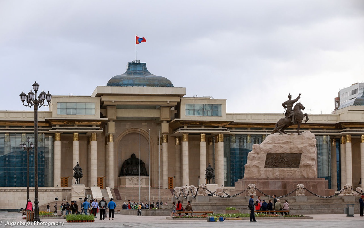 Sukhbaatar square | Premium Travel Mongolia