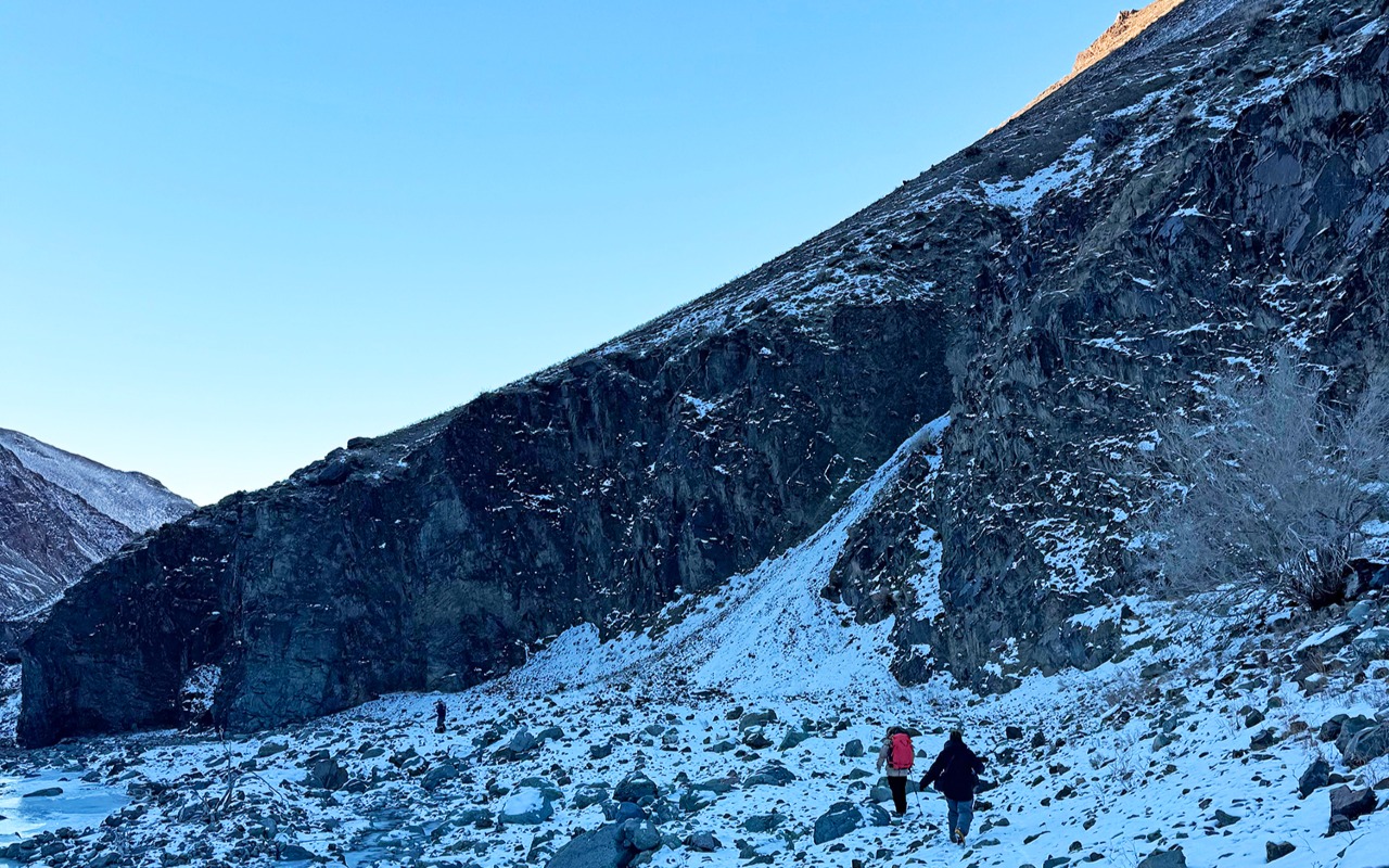 In pursuit of the snow leopard, countless hours of trekking and unwavering dedication | Premium Travel Mongolia